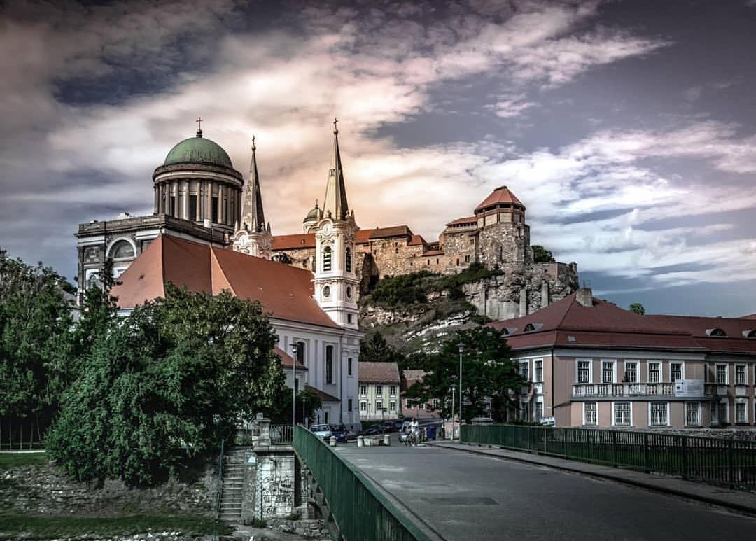 Roza Hotel Es Apartmanhaz Esztergom Bagian luar foto